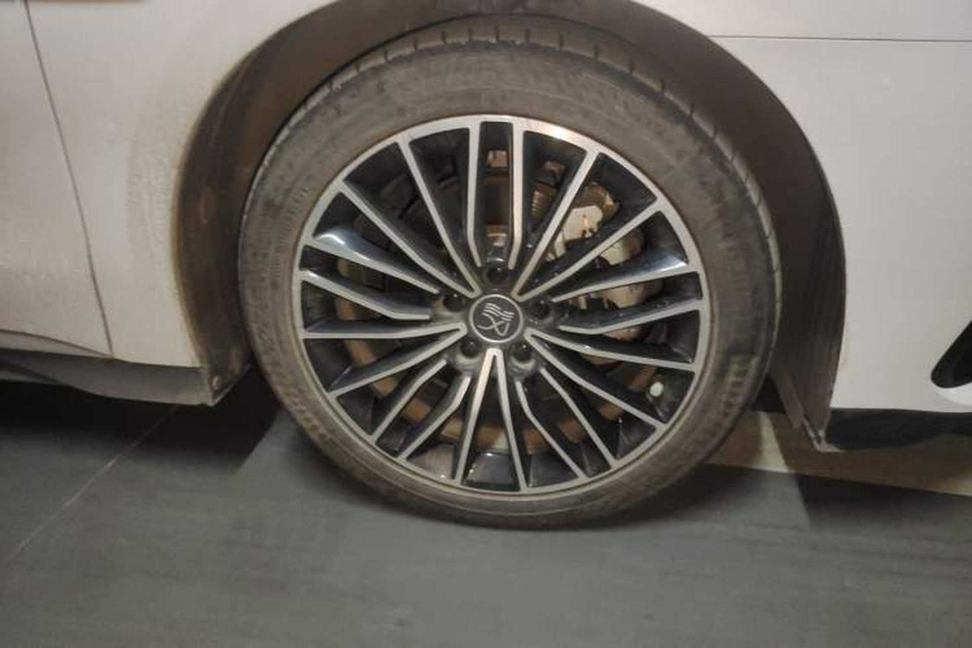 Used BYD Han 2022 DM-i 121KM Luxury Model Right Front Wheel Hub