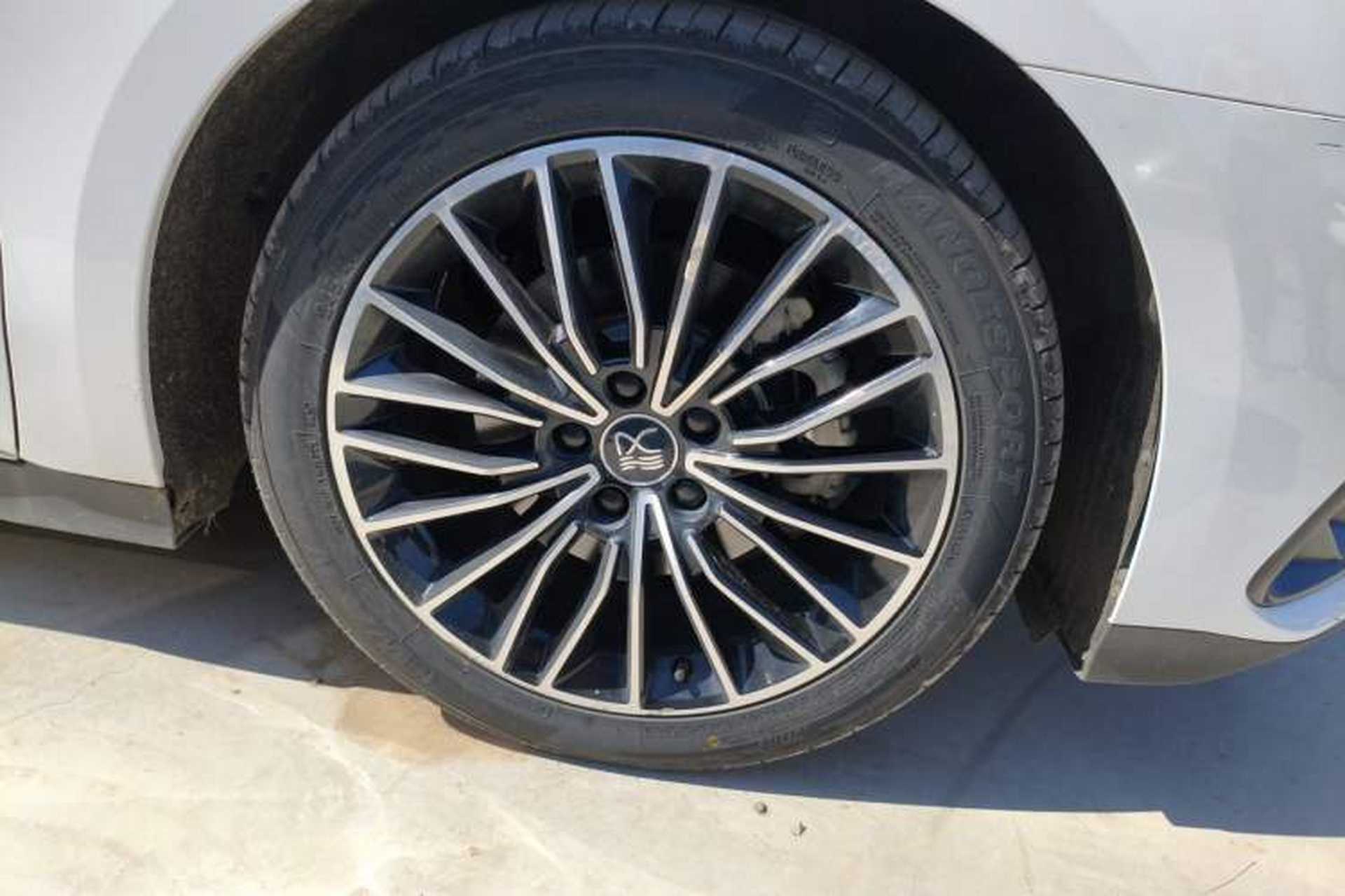 Used BYD Han 2022 DM-i 121KM Luxury Model Right Front Wheel Hub