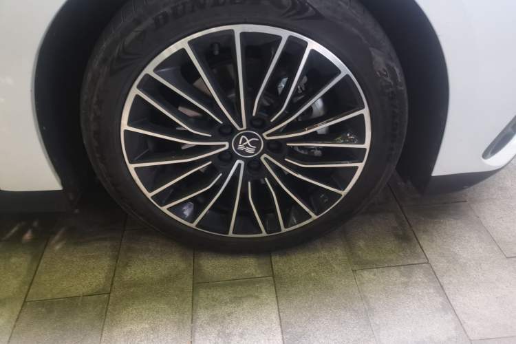 Used BYD Han 2022 DM-i 121KM Prestige Model Right Front Wheel Hub