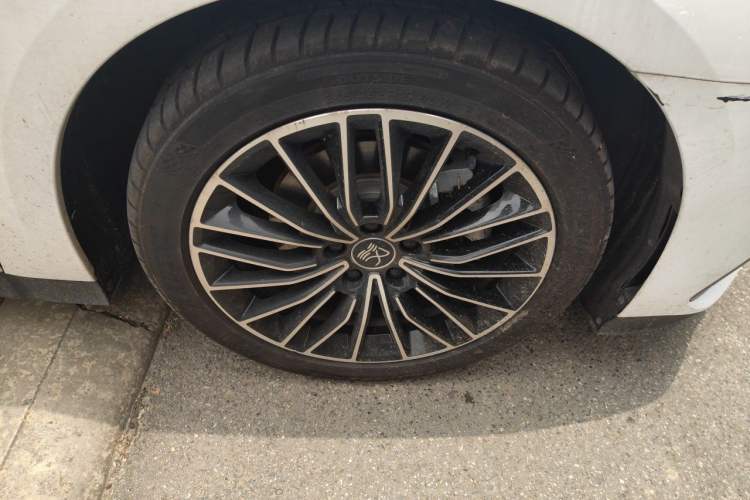 Used BYD Han 2022 DM-i 121KM Luxury Model Right Front Wheel Hub