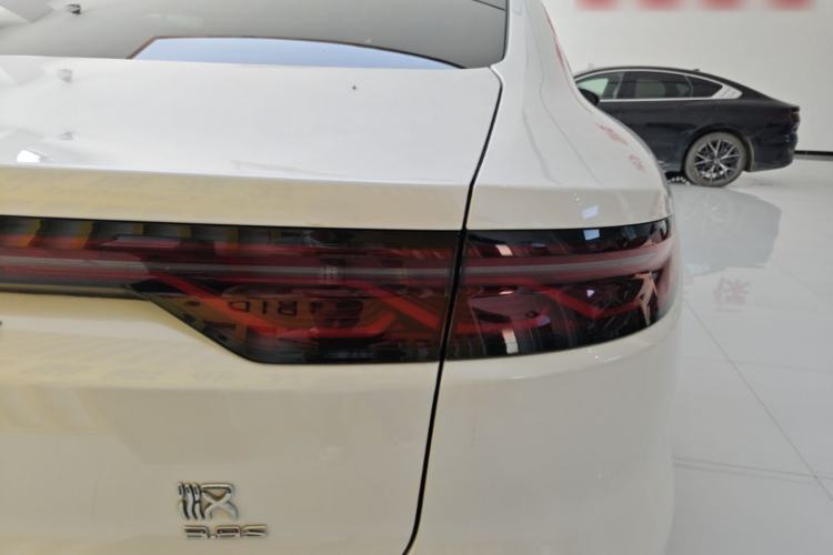Used BYD Han 2022 EV Genesis Edition 610KM All-Wheel Drive Premium Model Right Rear Taillight