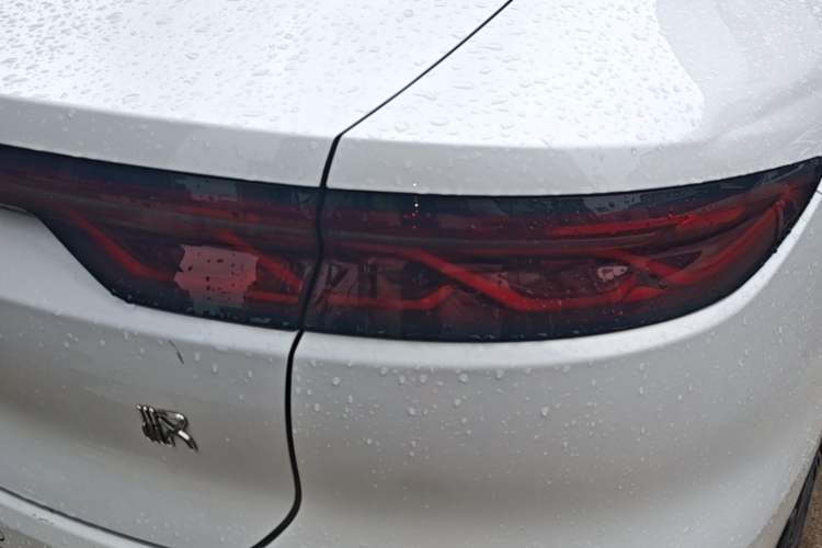 Used BYD Han 2022 DM-i 121KM Prestige Model Right Rear Taillight