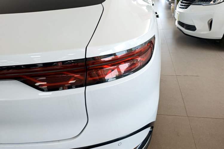 Used BYD Han 2022 DM-i 121KM Luxury Model Right Rear Taillight