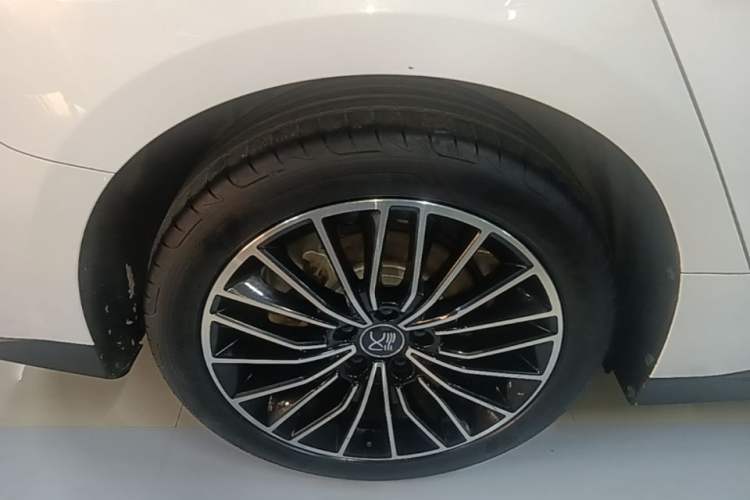 Used BYD Han 2022 DM-i 121KM Luxury Model Right Rear Wheel Hub