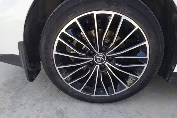 Used BYD Han 2022 DM-i 121KM Prestige Model Right Rear Wheel Hub