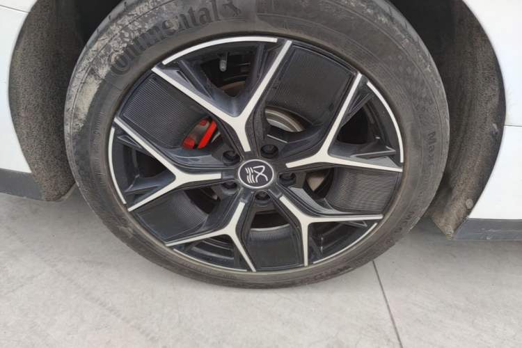 Used BYD Han 2022 EV Genesis Edition 715 km Front-Wheel-Drive Flagship Model Right Rear Wheel Hub