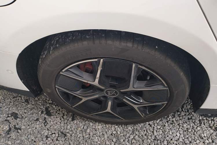 Used BYD Han 2022 EV Genesis Edition 715 km Front-Wheel-Drive Flagship Model Right Rear Wheel Hub