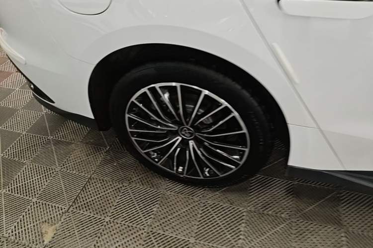 Used BYD Han 2022 DM-i 121KM Luxury Model Right Rear Wheel Hub