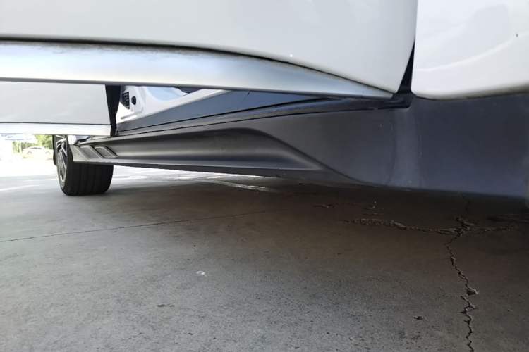 Used BYD Han 2022 DM-i 121KM Prestige Model Right Side Sill