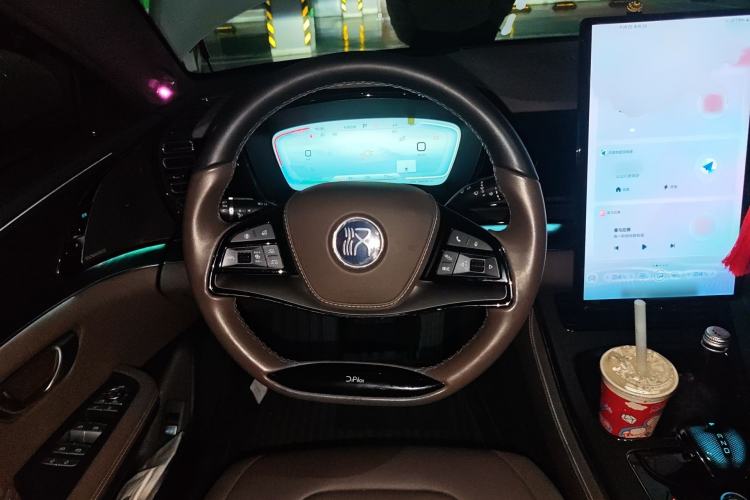 Used BYD Han 2022 EV Genesis Edition 715 km Front-Wheel-Drive Flagship Model Steering Wheel
