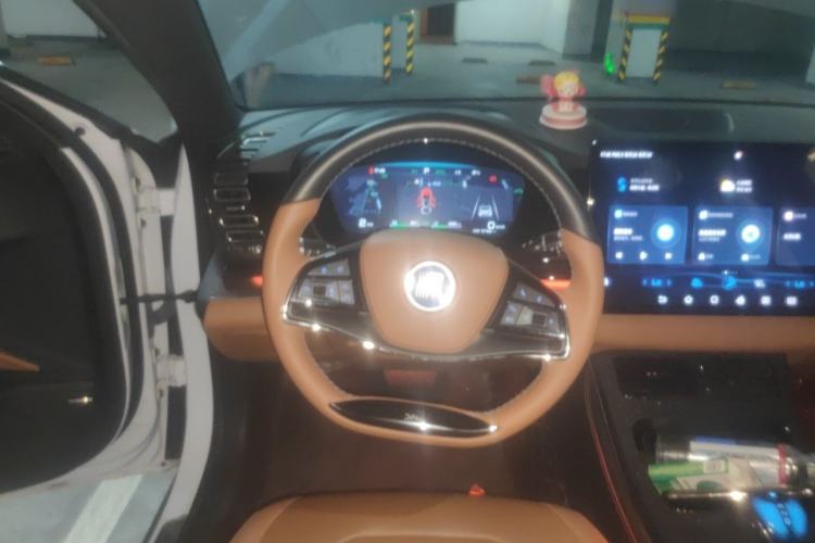 Used BYD Han 2022 DM-i 121KM Prestige Model Steering Wheel
