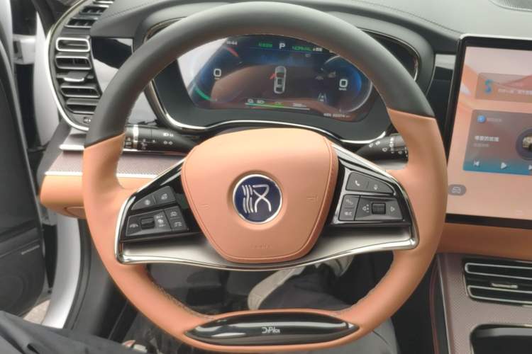 Used BYD Han 2022 EV Genesis Edition 610KM All-Wheel Drive Premium Model Steering Wheel