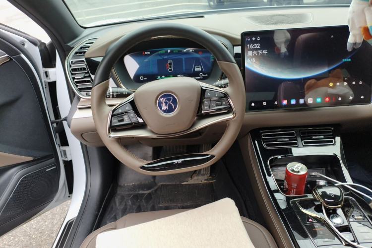 Used BYD Han 2022 EV Genesis Edition 715KM Front-Wheel-Drive Prestige Model Steering Wheel