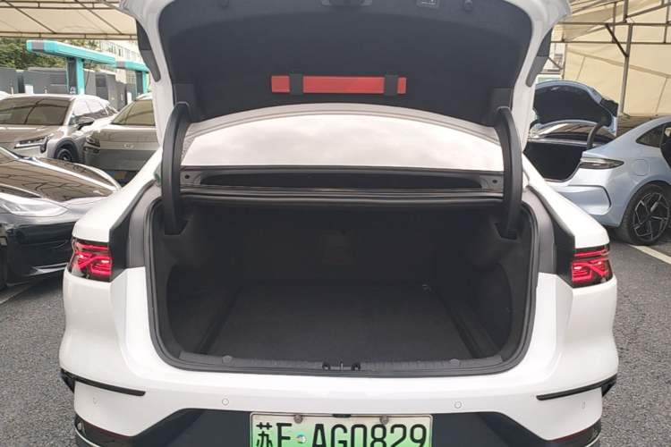 Used BYD Han 2022 EV Genesis Edition 715 km Front-Wheel-Drive Flagship Model Trunk