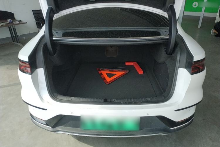 Used BYD Han 2022 DM-i 121KM Prestige Model Trunk