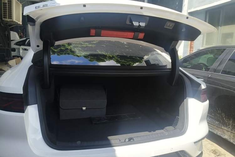Used BYD Han 2022 DM-i 121KM Prestige Model Trunk