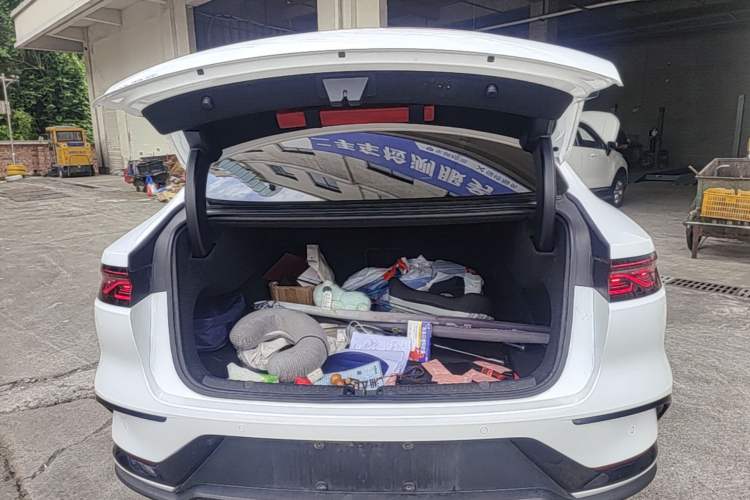 Used BYD Han 2022 DM-i 121KM Prestige Model Trunk