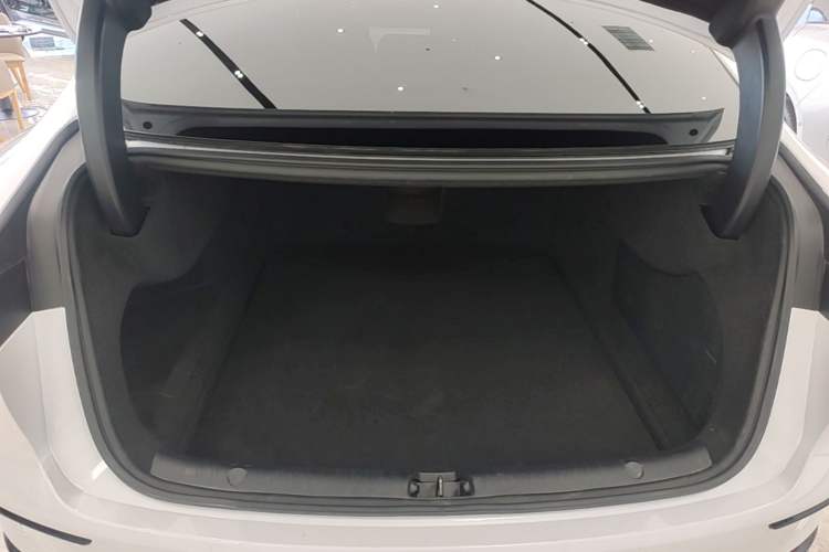 Used BYD Han 2022 DM-i 121KM Prestige Model Trunk