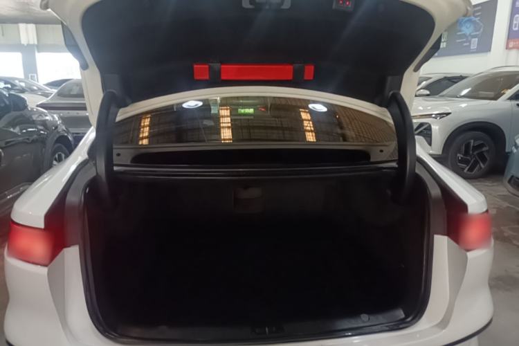 Used BYD Han 2022 EV Genesis Edition 715 km Front-Wheel-Drive Flagship Model Trunk