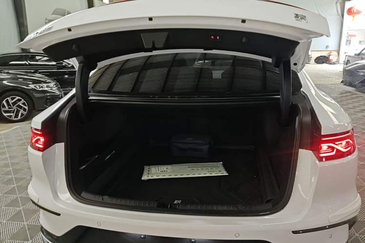 Used BYD Han 2022 DM-i 121KM Luxury Model Trunk