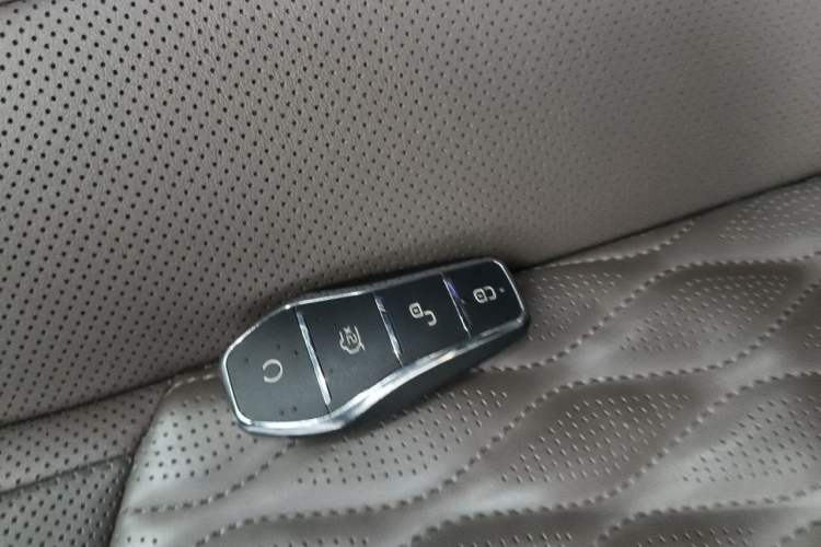 Used BYD Han 2022 DM-i 121KM Luxury Model Vehicle Key