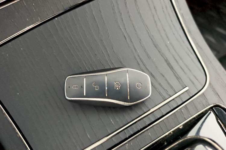 Used BYD Han 2022 DM-i 121KM Luxury Model Vehicle Key
