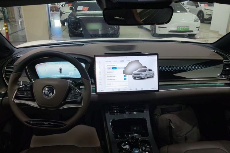 Used BYD Han 2022 EV Genesis Edition 715 km Front-Wheel-Drive Flagship Model Center Console