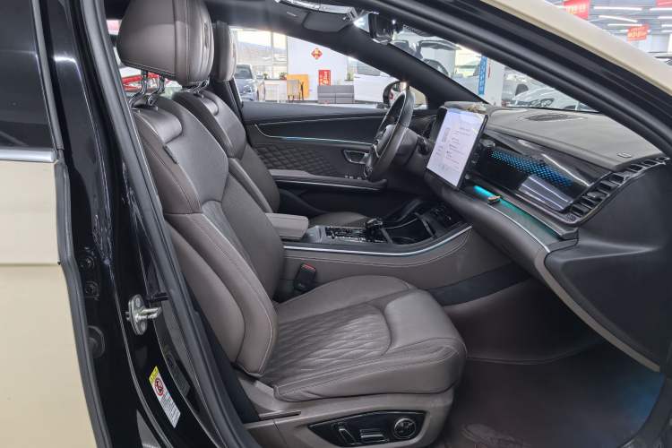 Used BYD Han 2022 DM-i 121KM Luxury Model Interior 4