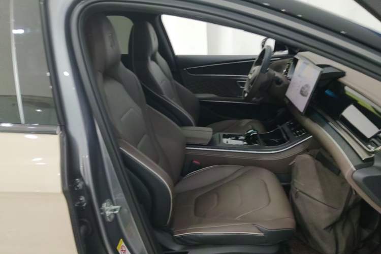 Used BYD Han 2022 EV Genesis Edition 715 km Front-Wheel-Drive Flagship Model Right Front Seat