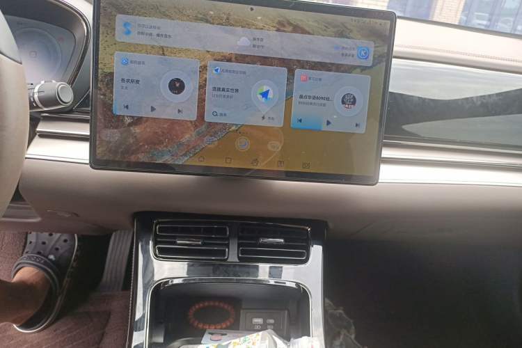 Used BYD Han 2023 DM-i Champion Edition 121KM Prestige Model Audio And AC Panel