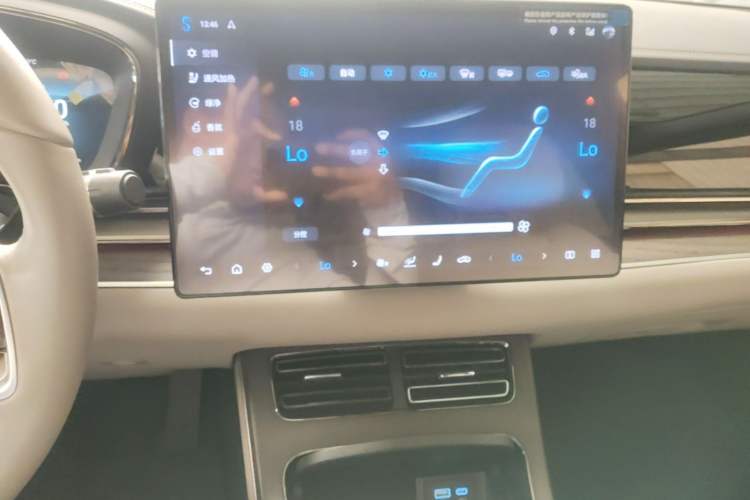 Used BYD Han 2023 DM-i Champion Edition 121KM Prestige Model Audio And AC Panel