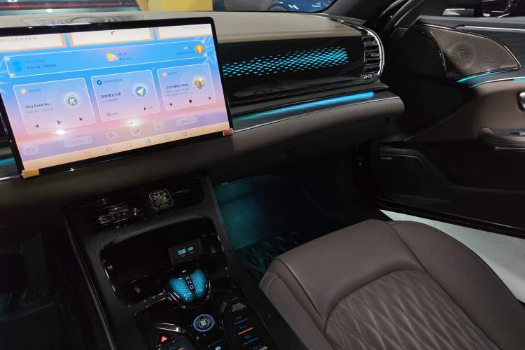 Used BYD Han 2023 DM-i Champion Edition 200KM Premium Model Audio And AC Panel