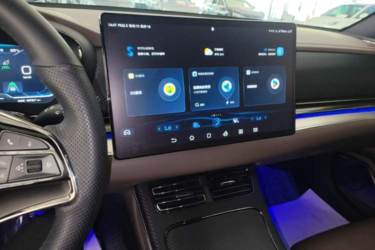 Used BYD Han 2023 EV Champion Edition 605KM Front-Drive Premium Model Audio And AC Panel