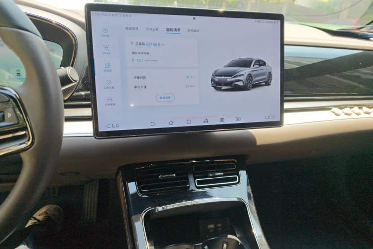 Used BYD Han 2023 EV Champion Edition 605KM Front-Drive Premium Model Audio And AC Panel