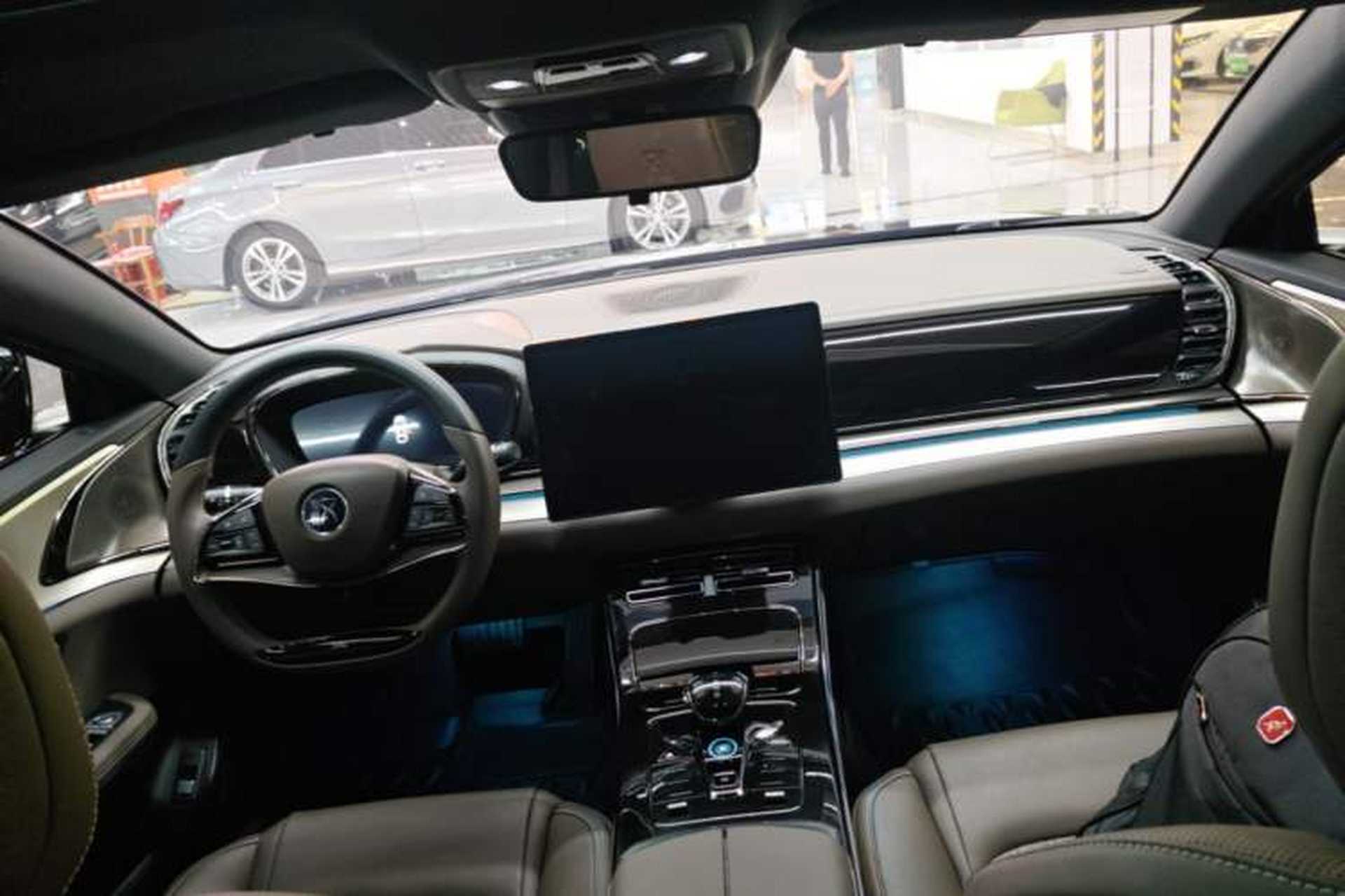 Used BYD Han 2023 DM-i Champion Edition 121KM Prestige Model Center Console