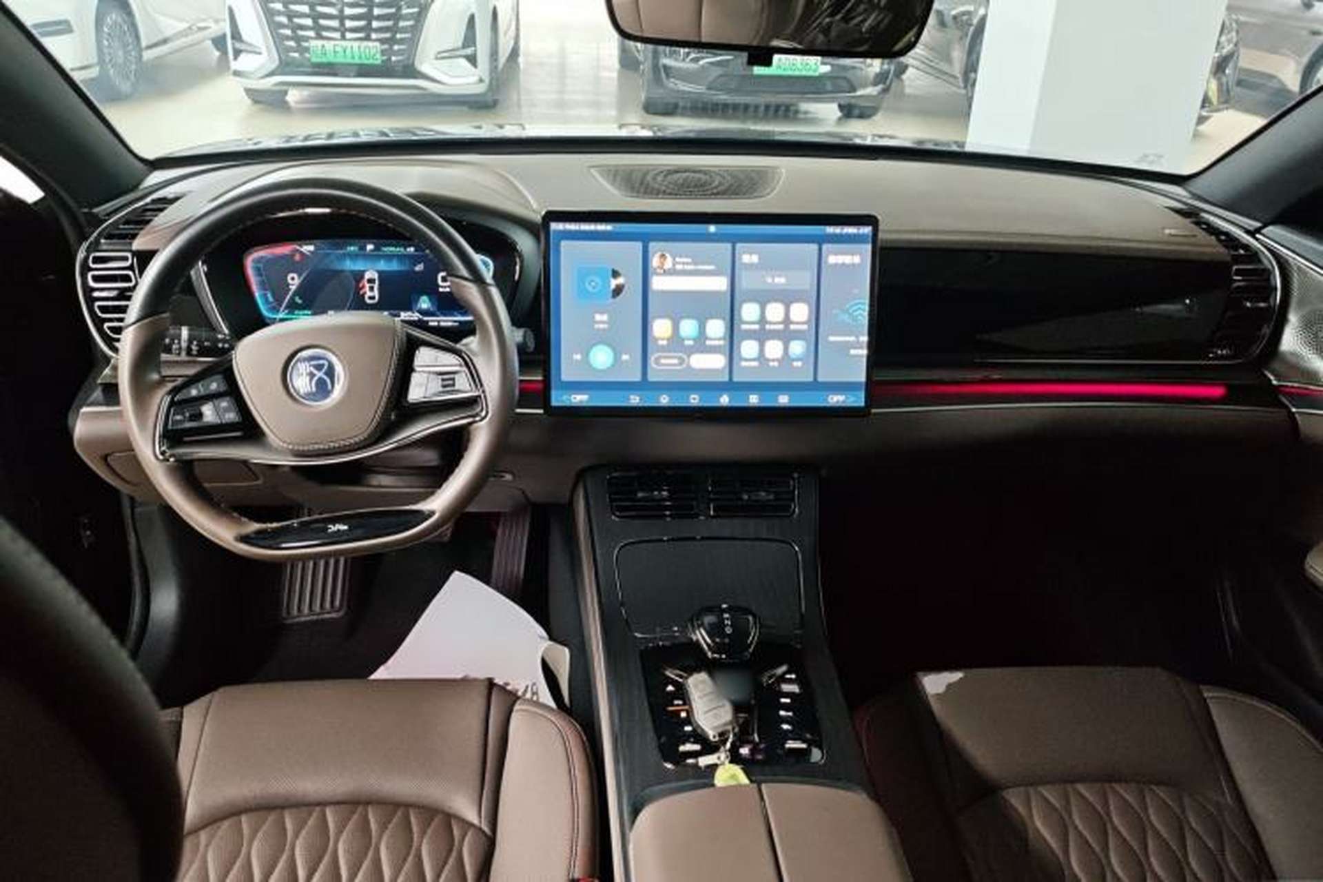 Used BYD Han 2023 DM-i Champion Edition 121KM Prestige Model Center Console
