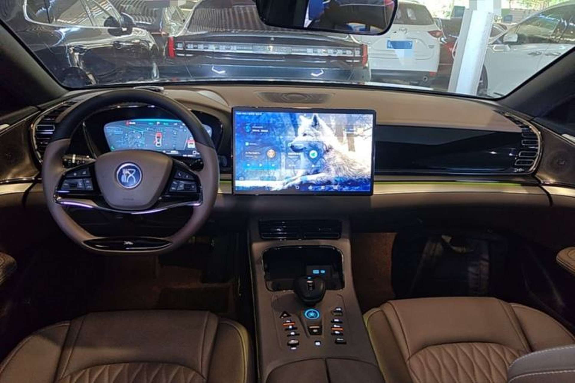 Used BYD Han 2023 DM-i Champion Edition 121KM Prestige Model Center Console