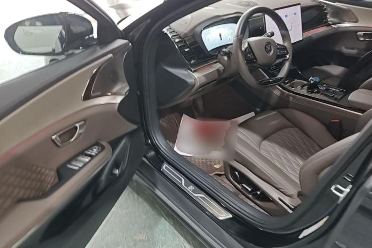 Used BYD Han 2023 DM-i Champion Edition 121KM Prestige Model Driver Seat