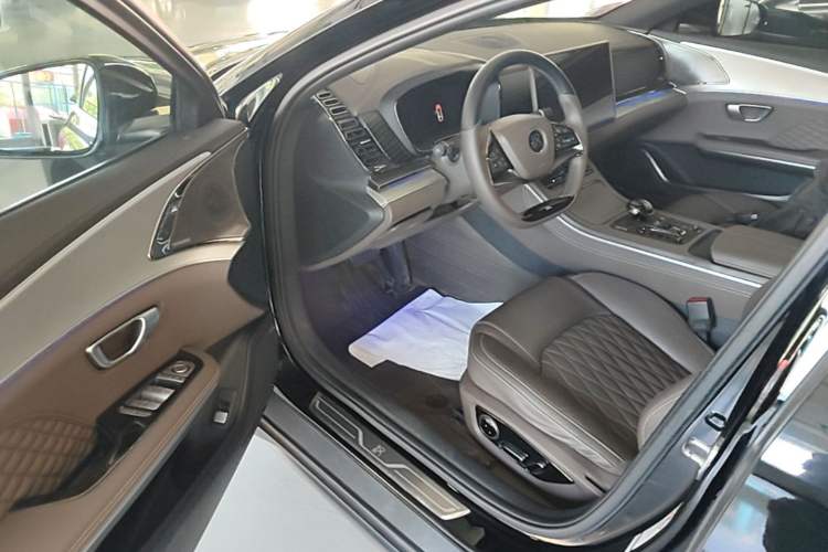 Used BYD Han 2023 EV Champion Edition 605KM Front-Drive Premium Model Driver Seat