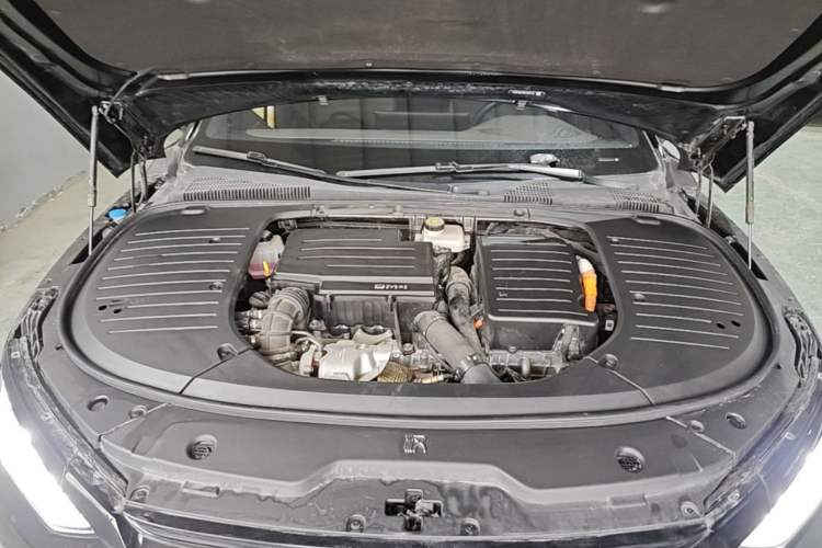 Used BYD Han 2023 DM-i Champion Edition 121KM Prestige Model Engine Bay