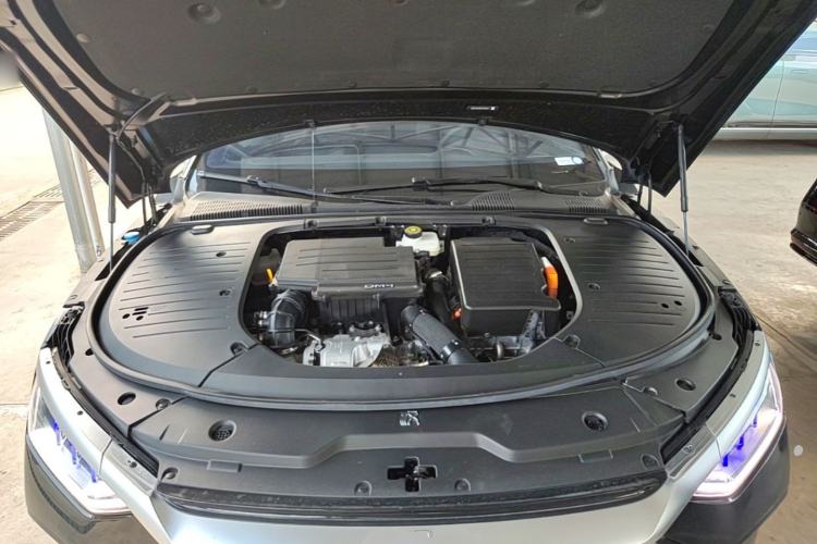 Used BYD Han 2023 DM-i Champion Edition 121KM Prestige Model Engine Bay