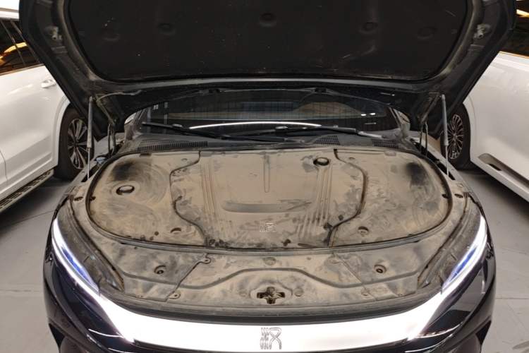 Used BYD Han 2023 EV Champion Edition 605KM Front-Drive Premium Model Engine Bay