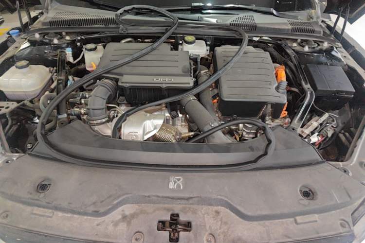 Used BYD Han 2023 DM-i Champion Edition 200KM Flagship Model Engine Bay