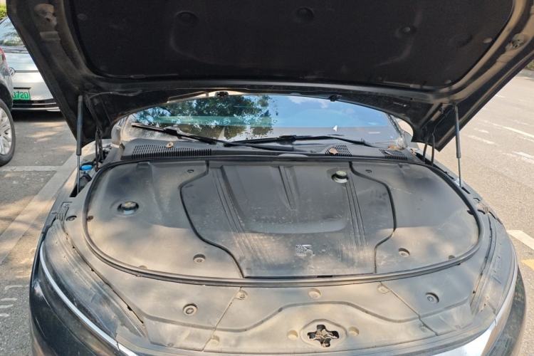 Used BYD Han 2023 EV Champion Edition 506KM Front-Wheel-Drive Premium Model Engine Bay