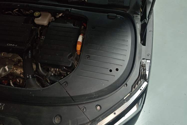 Used BYD Han 2023 DM-i Champion Edition 121KM Prestige Model Engine Bay Left