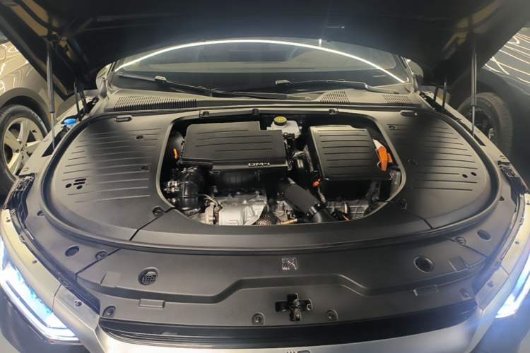 Used BYD Han 2023 DM-i Champion Edition 121KM Prestige Model Engine Bay