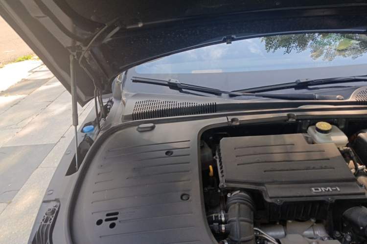 Used BYD Han 2023 DM-i Champion Edition 121KM Prestige Model Engine Bay Right