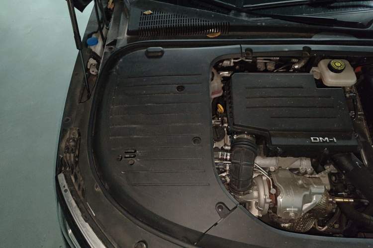 Used BYD Han 2023 DM-i Champion Edition 121KM Prestige Model Engine Bay Right
