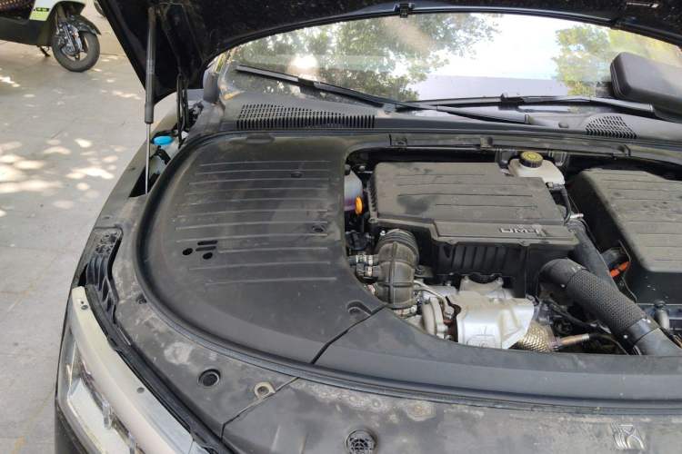 Used BYD Han 2023 DM-i Champion Edition 121KM Prestige Model Engine Bay Right
