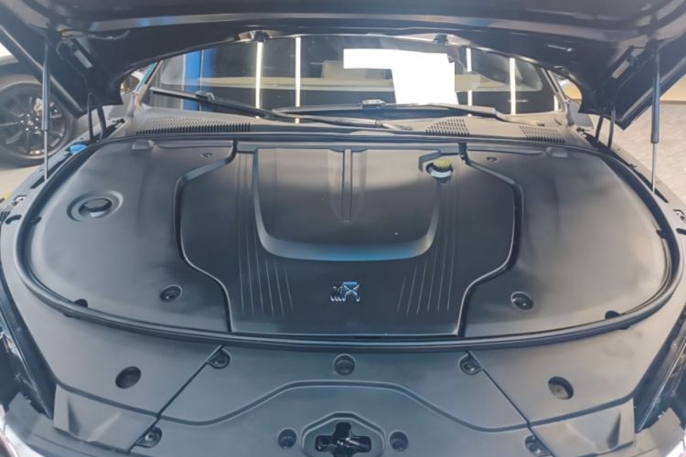 Used BYD Han 2023 EV Champion Edition 506KM Front-Wheel-Drive Premium Model Engine Bay